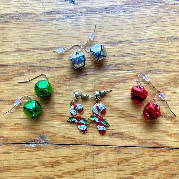 Claire's Jewelry - Bundle of Christmas Earrings